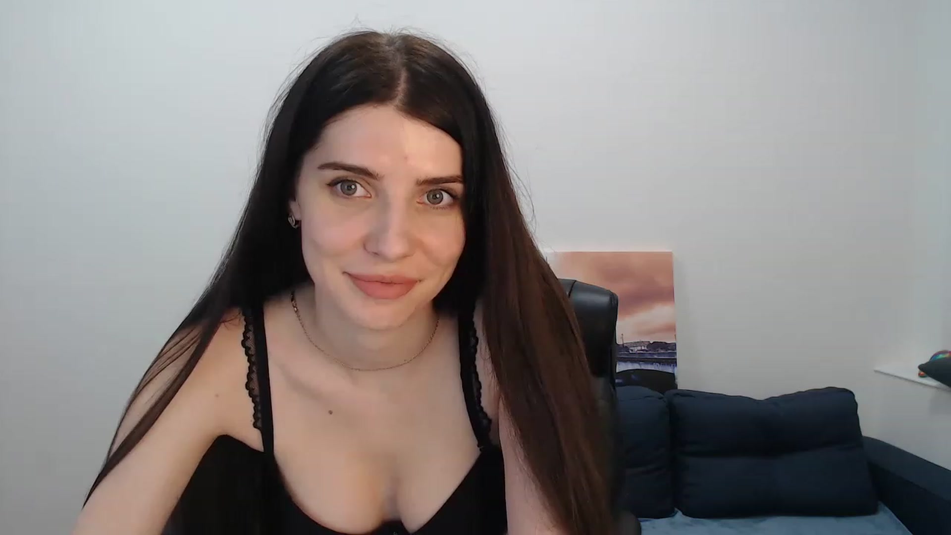 Gallery image thumbnail from SaraRich's myfreecams stream on, 01/05/2023, 13:38 image 4 of 20