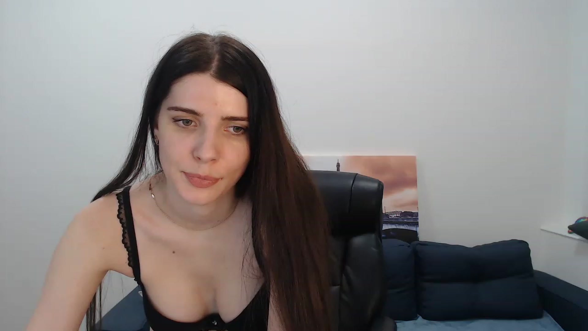 Gallery image thumbnail from SaraRich's myfreecams stream on, 01/05/2023, 13:38 image 5 of 20