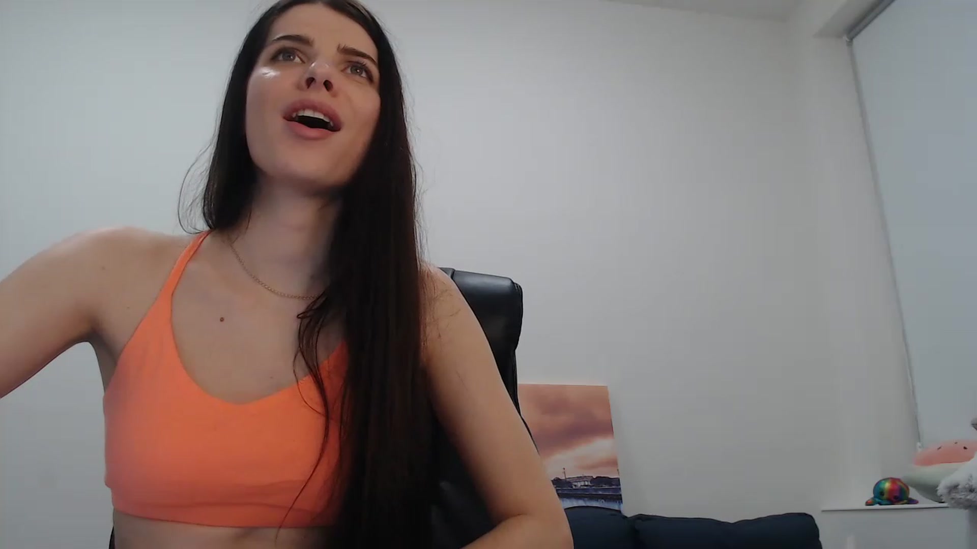 Gallery image thumbnail from SaraRich's myfreecams stream on, 01/08/2023, 17:53 image 8 of 20