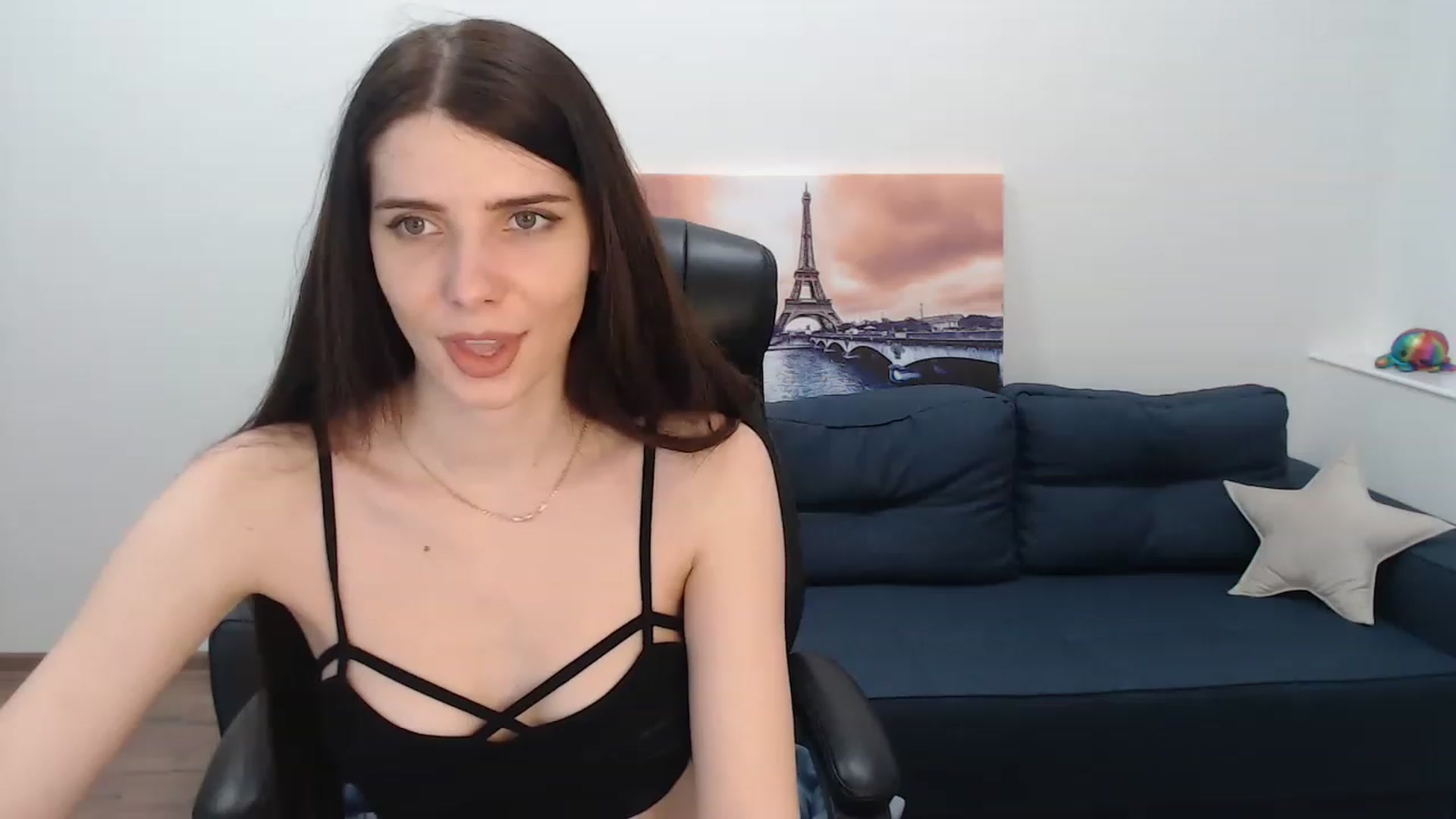 Gallery image thumbnail from SaraRich's myfreecams stream on, 01/09/2023, 13:28 image 6 of 20