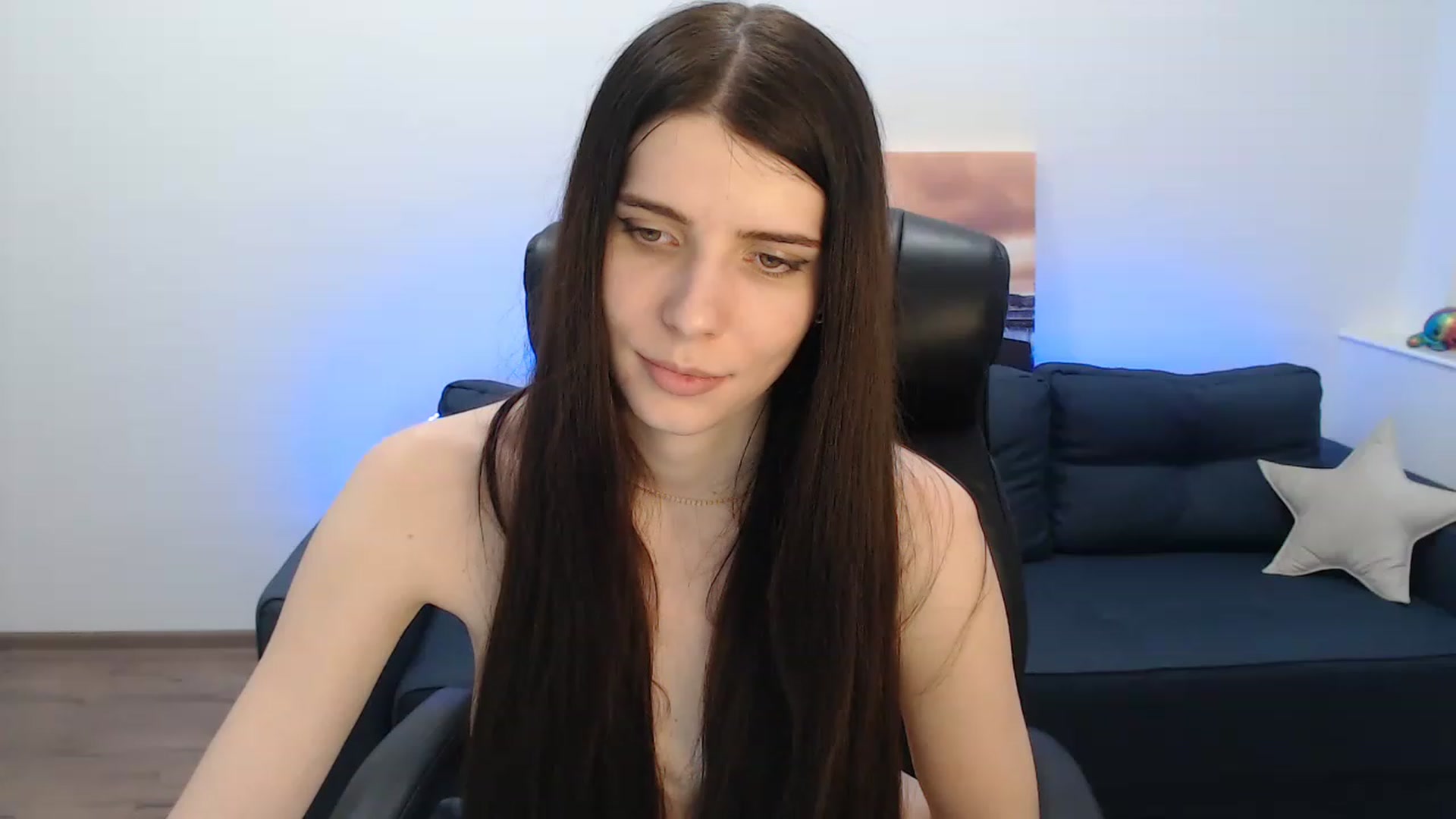 Gallery image thumbnail from SaraRich's myfreecams stream on, 01/09/2023, 17:55 image 15 of 20