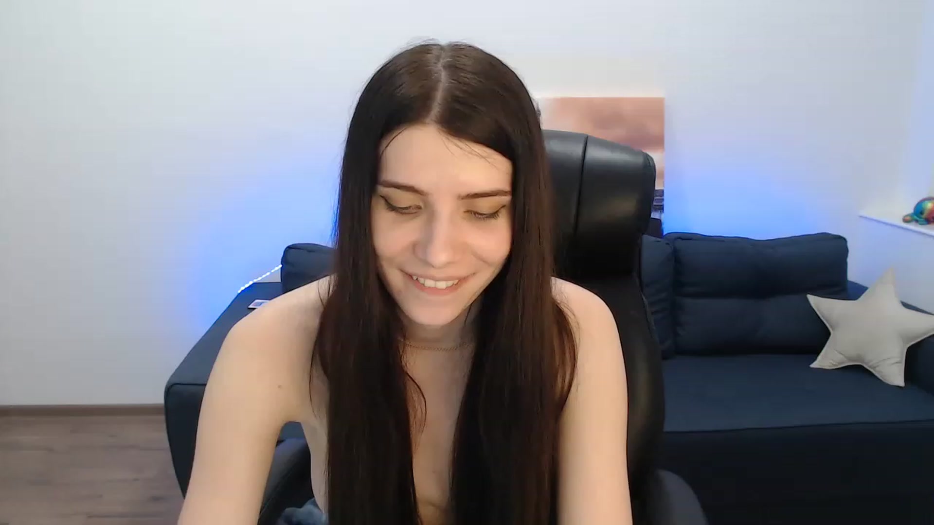 Gallery image thumbnail from SaraRich's myfreecams stream on, 01/09/2023, 17:55 image 9 of 20