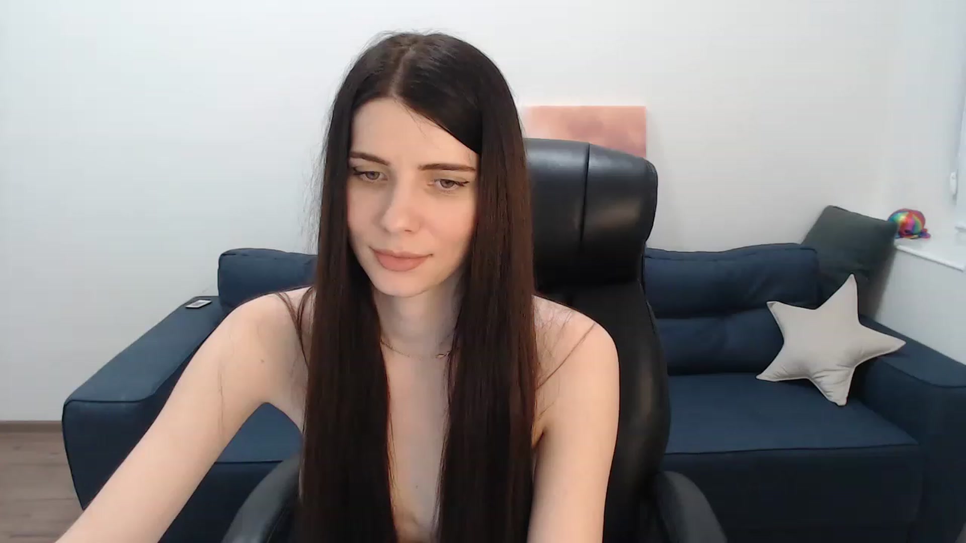 Gallery image thumbnail from SaraRich's myfreecams stream on, 01/13/2023, 14:38 image 16 of 20