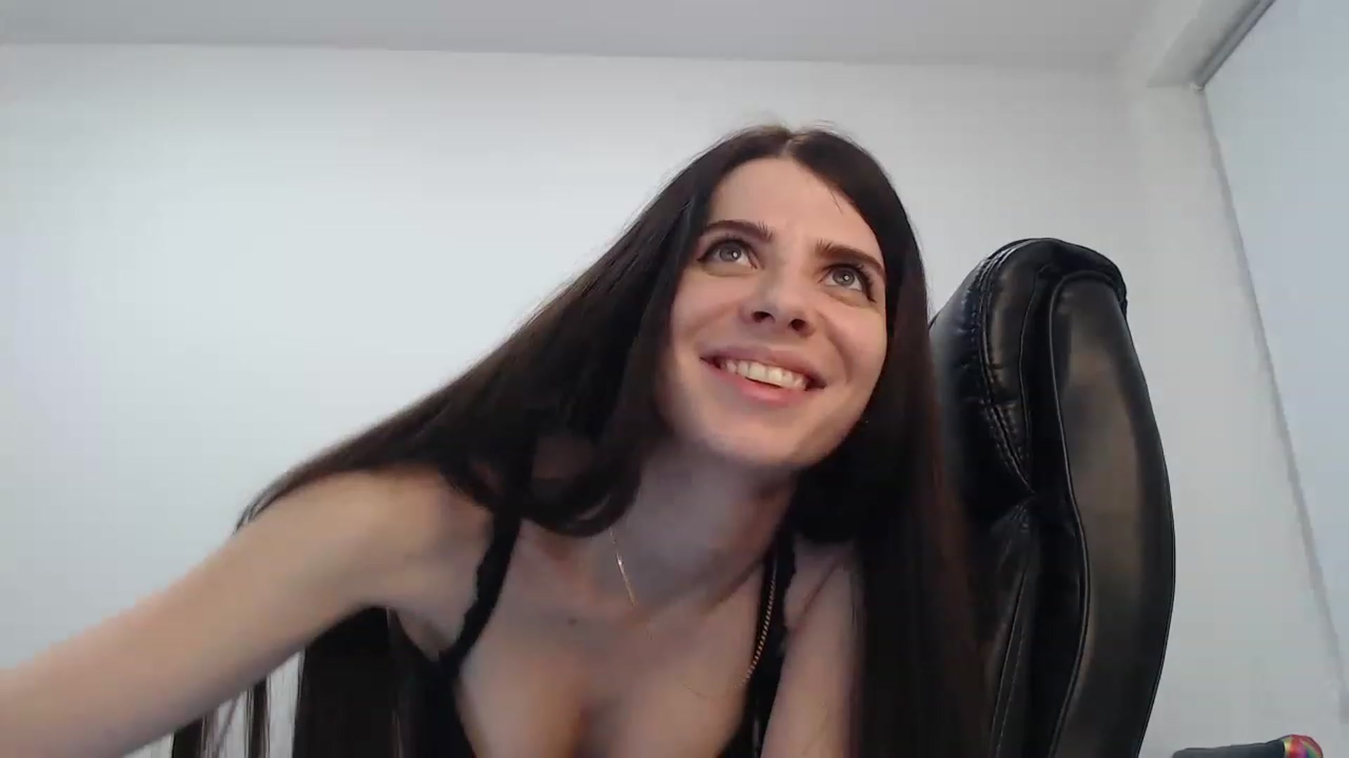 Gallery image thumbnail from SaraRich's myfreecams stream on, 01/15/2023, 15:44 image 12 of 20