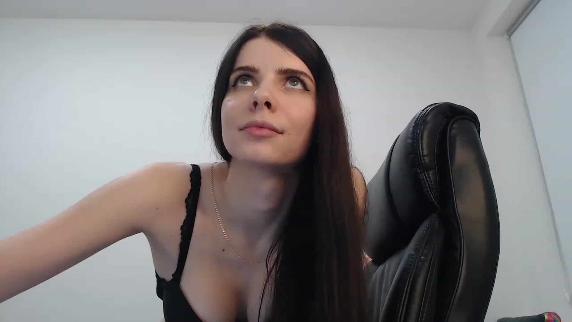 Gallery image thumbnail from SaraRich's myfreecams stream on, 01/15/2023, 15:44 image 7 of 20
