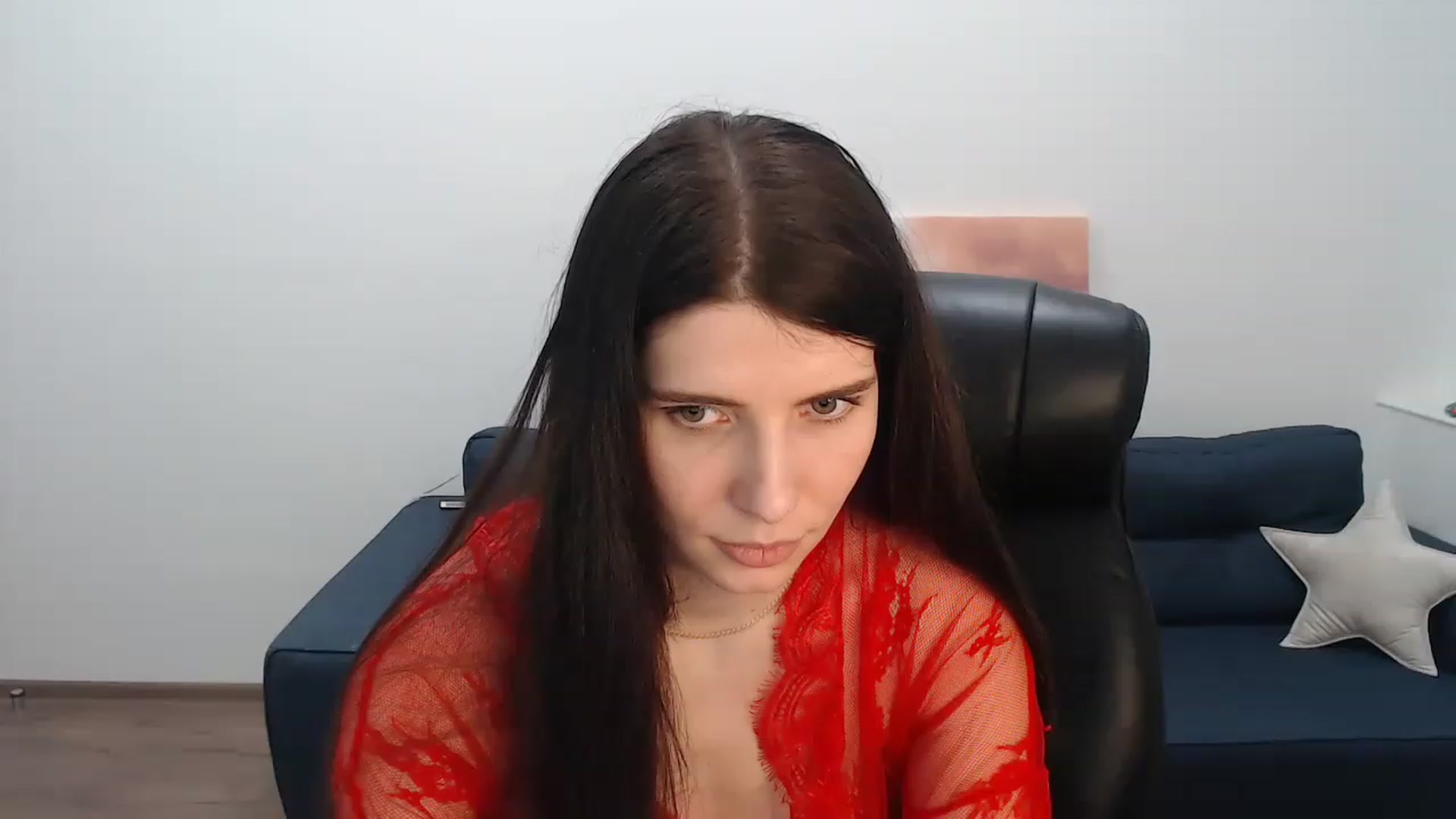 Gallery image thumbnail from SaraRich's myfreecams stream on, 01/18/2023, 14:03 image 8 of 20