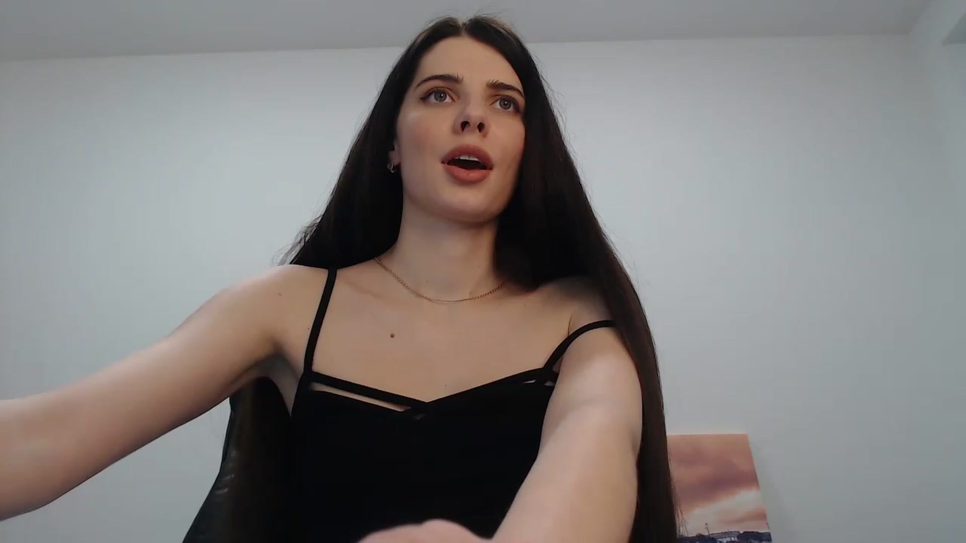 Gallery image thumbnail from SaraRich's myfreecams stream on, 01/28/2023, 13:35 image 19 of 20