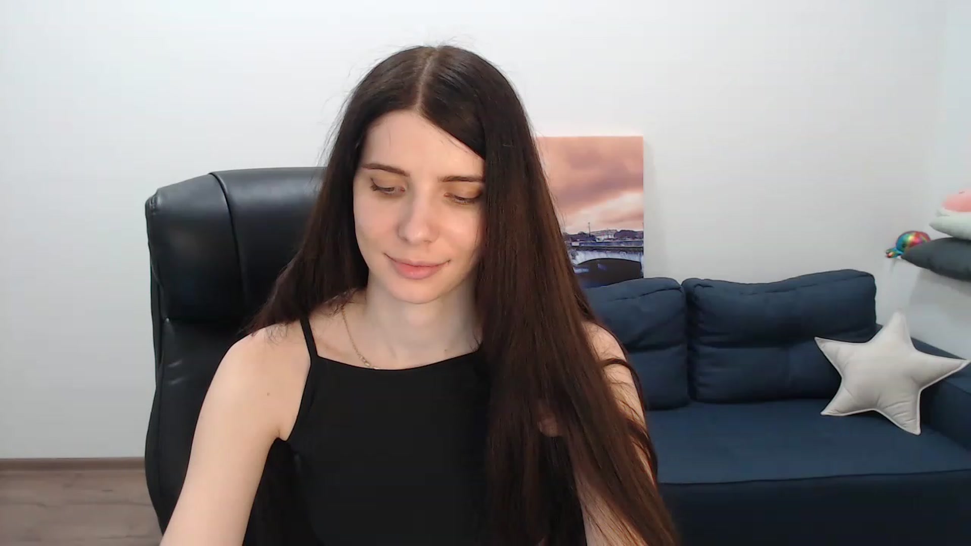 Gallery image thumbnail from SaraRich's myfreecams stream on, 02/01/2023, 14:38 image 15 of 20