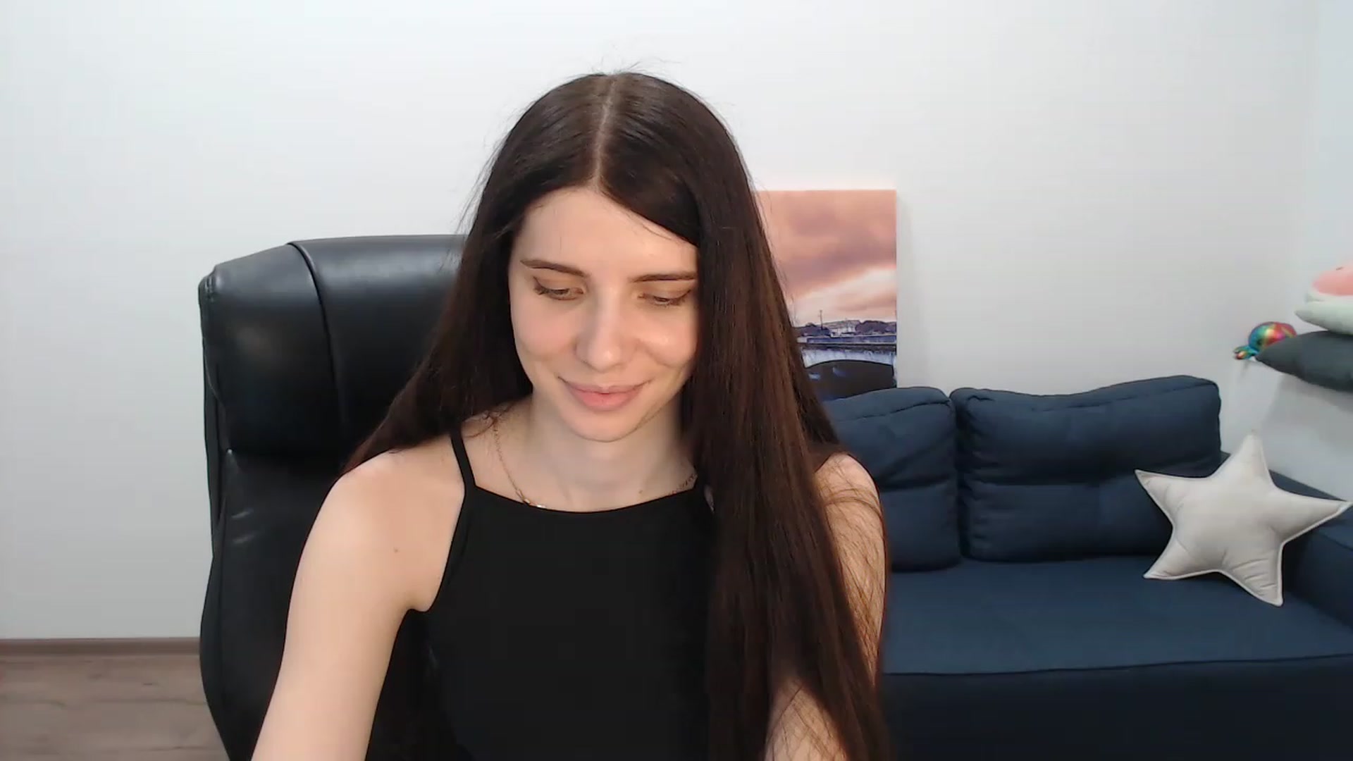 Gallery image thumbnail from SaraRich's myfreecams stream on, 02/01/2023, 14:38 image 14 of 20