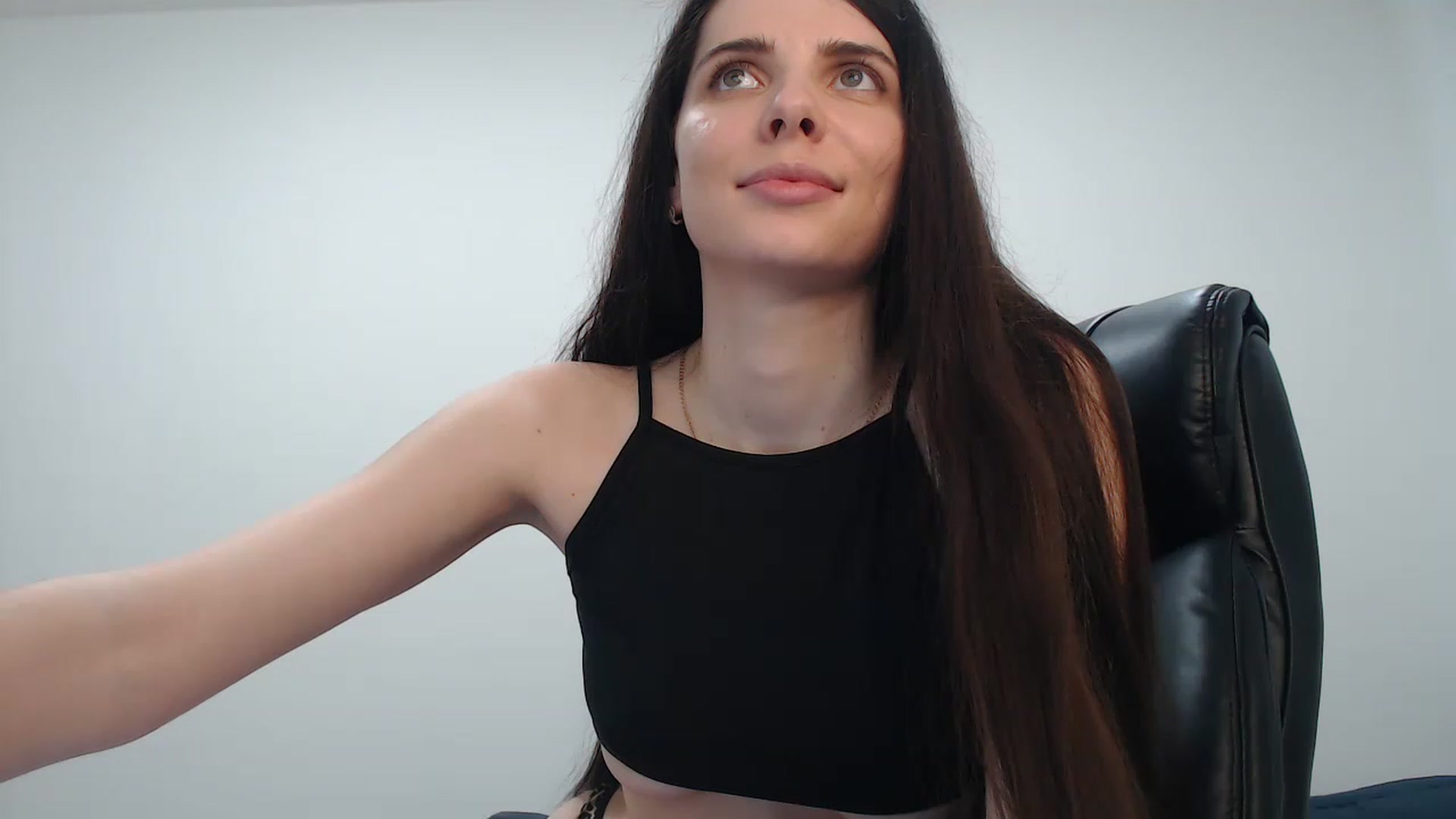 Gallery image thumbnail from SaraRich's myfreecams stream on, 02/01/2023, 14:38 image 17 of 20
