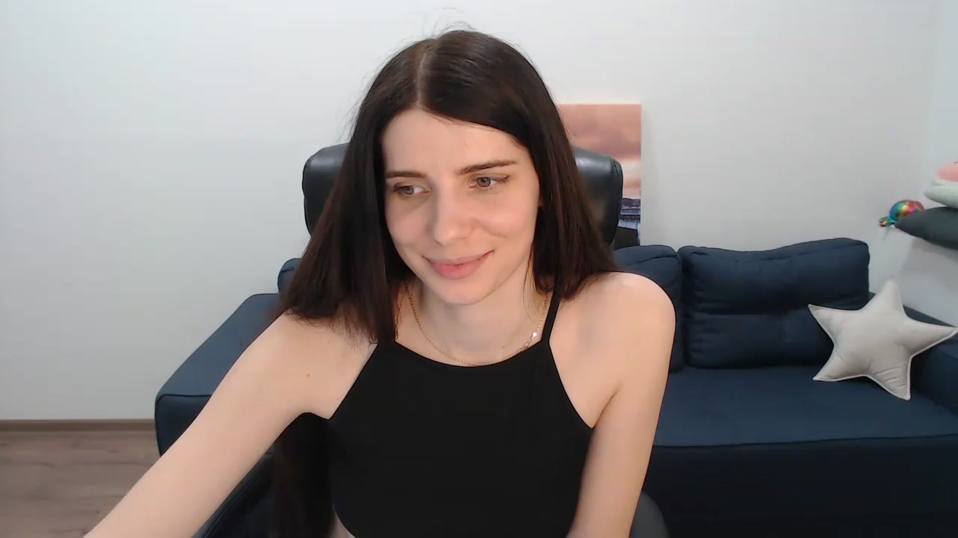 Gallery image thumbnail from SaraRich's myfreecams stream on, 02/01/2023, 16:04 image 16 of 20