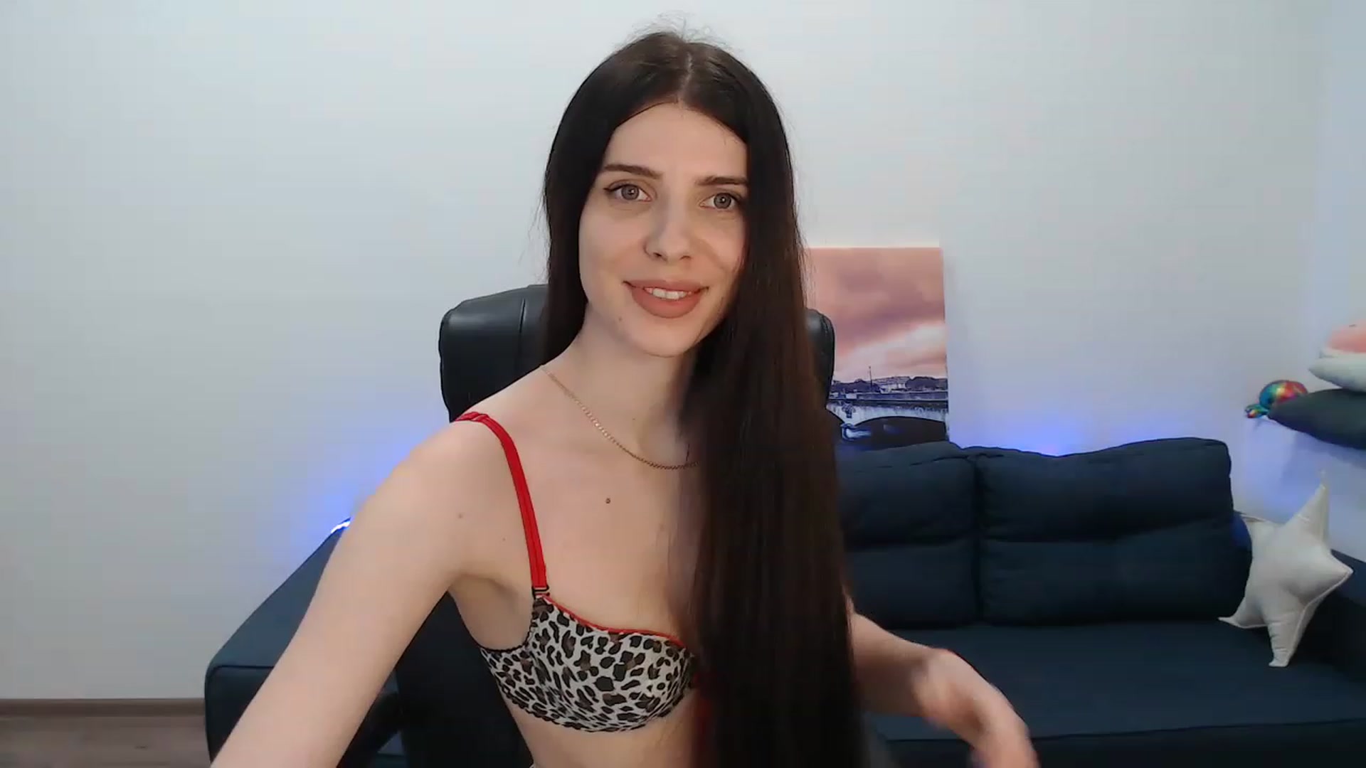 Gallery image thumbnail from SaraRich's myfreecams stream on, 02/03/2023, 13:47 image 11 of 20