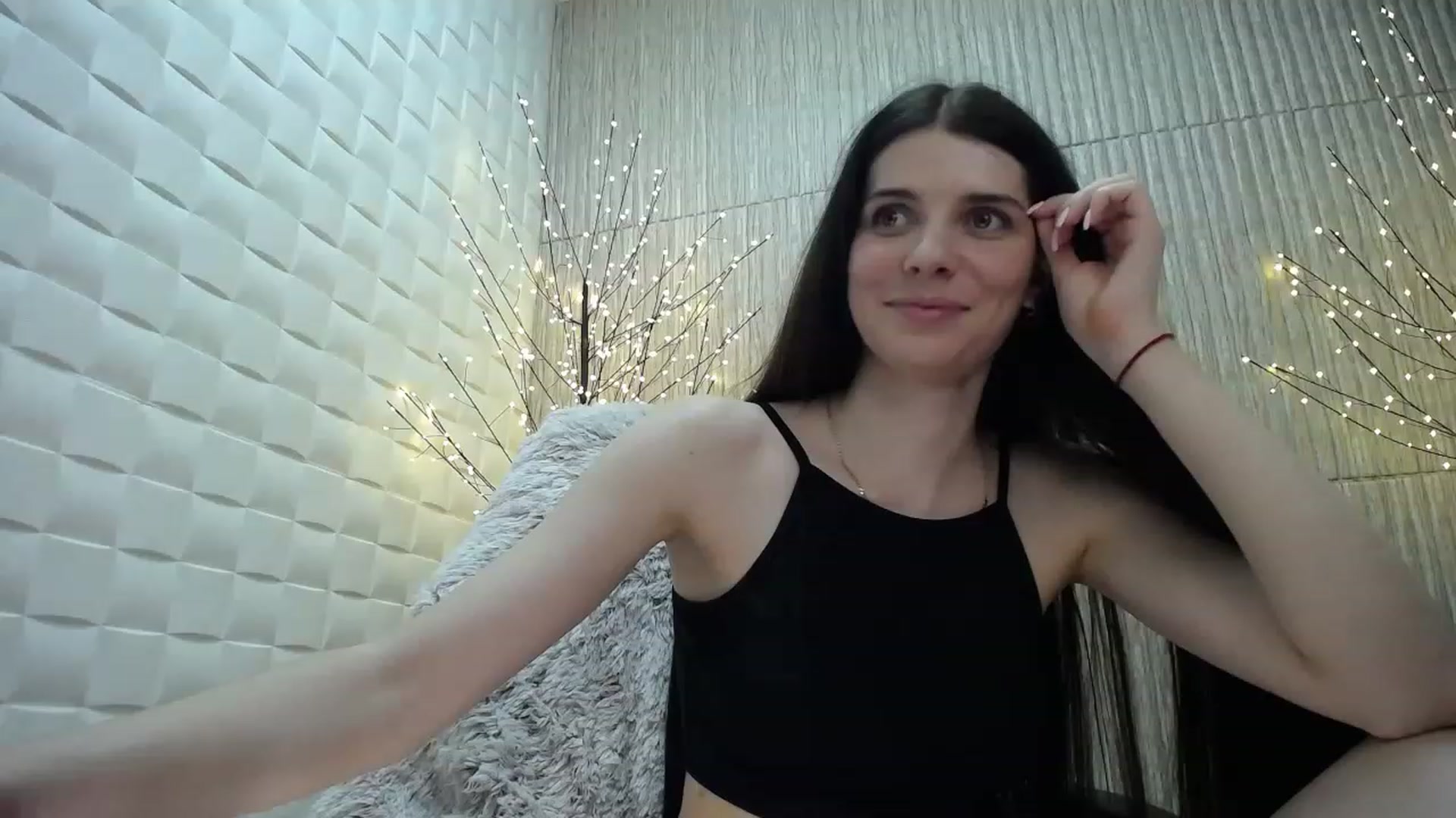 Gallery image thumbnail from SaraRich's myfreecams stream on, 02/20/2023, 12:11 image 4 of 20
