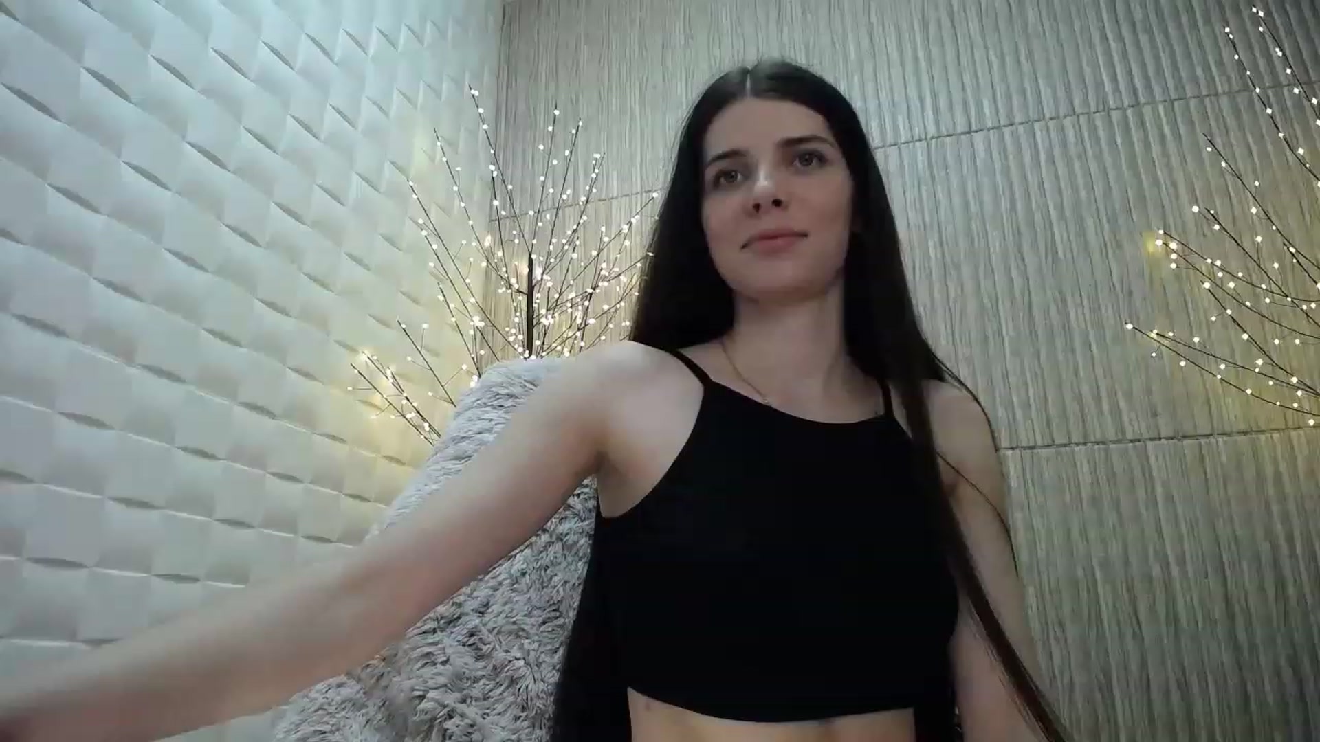 Gallery image thumbnail from SaraRich's myfreecams stream on, 02/20/2023, 12:11 image 2 of 20