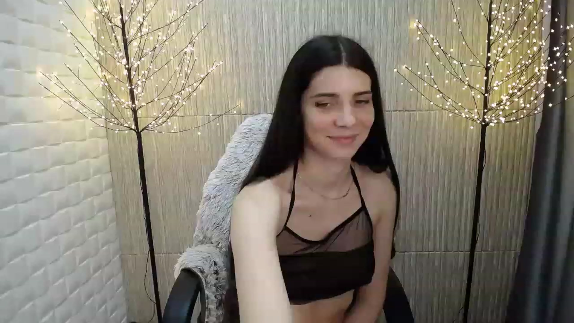 Gallery image thumbnail from SaraRich's myfreecams stream on, 02/25/2023, 11:54 image 3 of 20