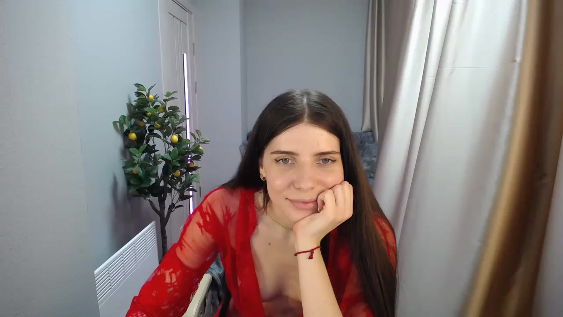Gallery image thumbnail from SaraRich's myfreecams stream on, 03/14/2023, 13:24 image 2 of 20