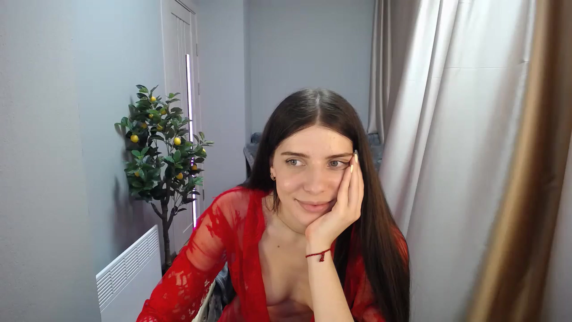 Gallery image thumbnail from SaraRich's myfreecams stream on, 03/14/2023, 13:24 image 1 of 20