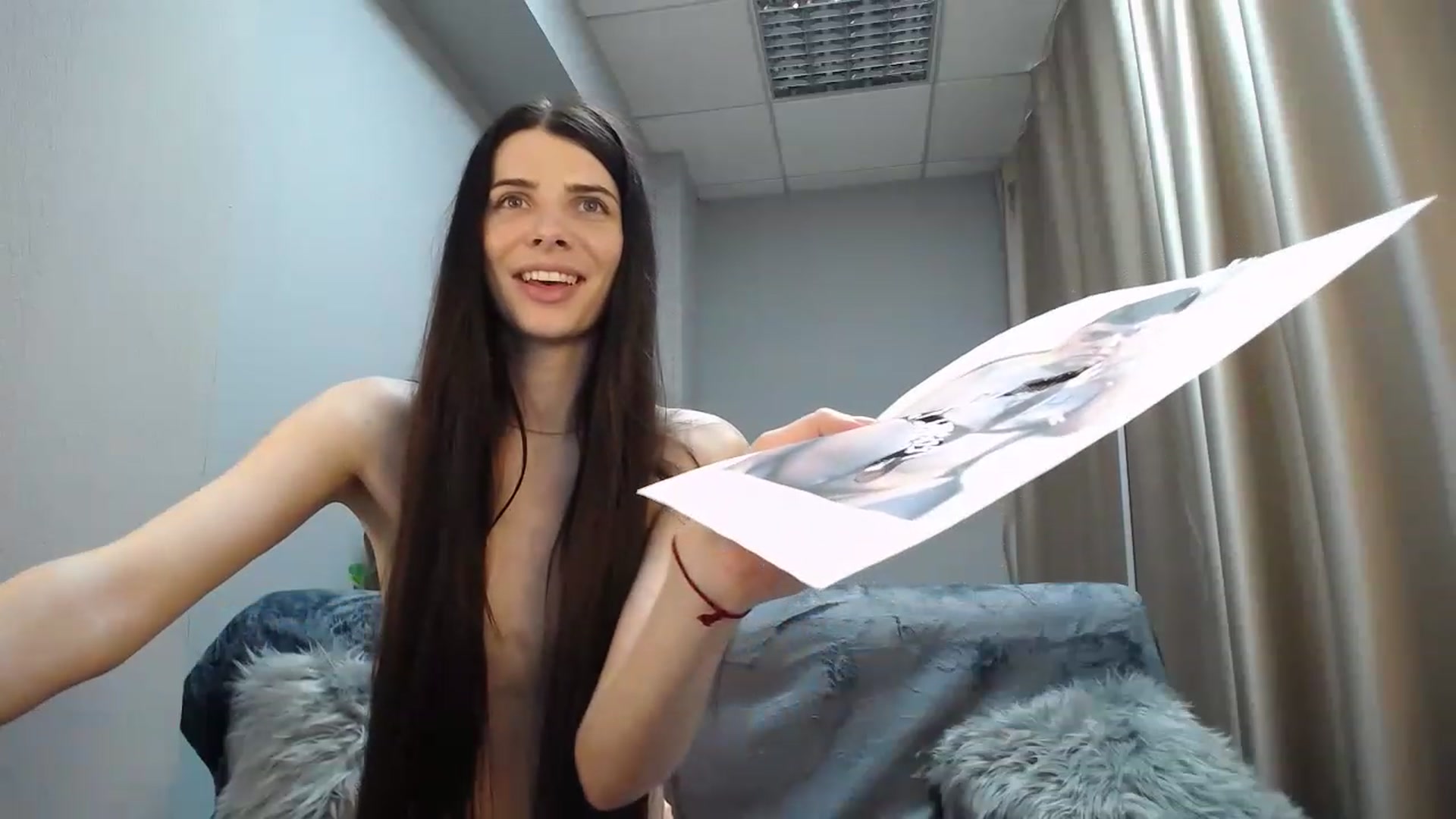 Gallery image thumbnail from SaraRich's myfreecams stream on, 05/06/2023, 12:44 image 19 of 20