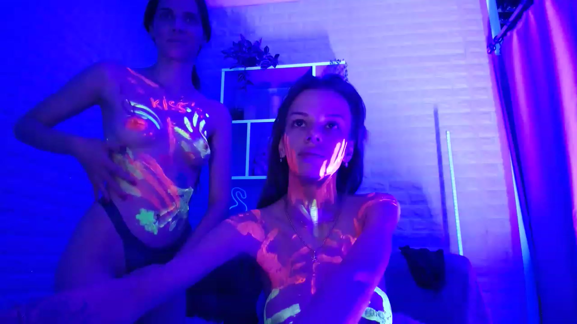 Gallery image thumbnail from SaraRich's myfreecams stream on, 06/26/2023, 09:43 image 13 of 20