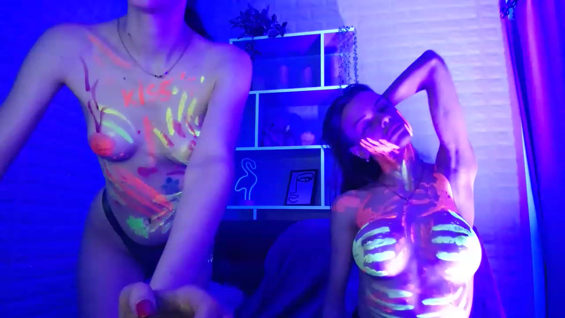 Gallery image thumbnail from SaraRich's myfreecams stream on, 06/26/2023, 09:43 image 10 of 20