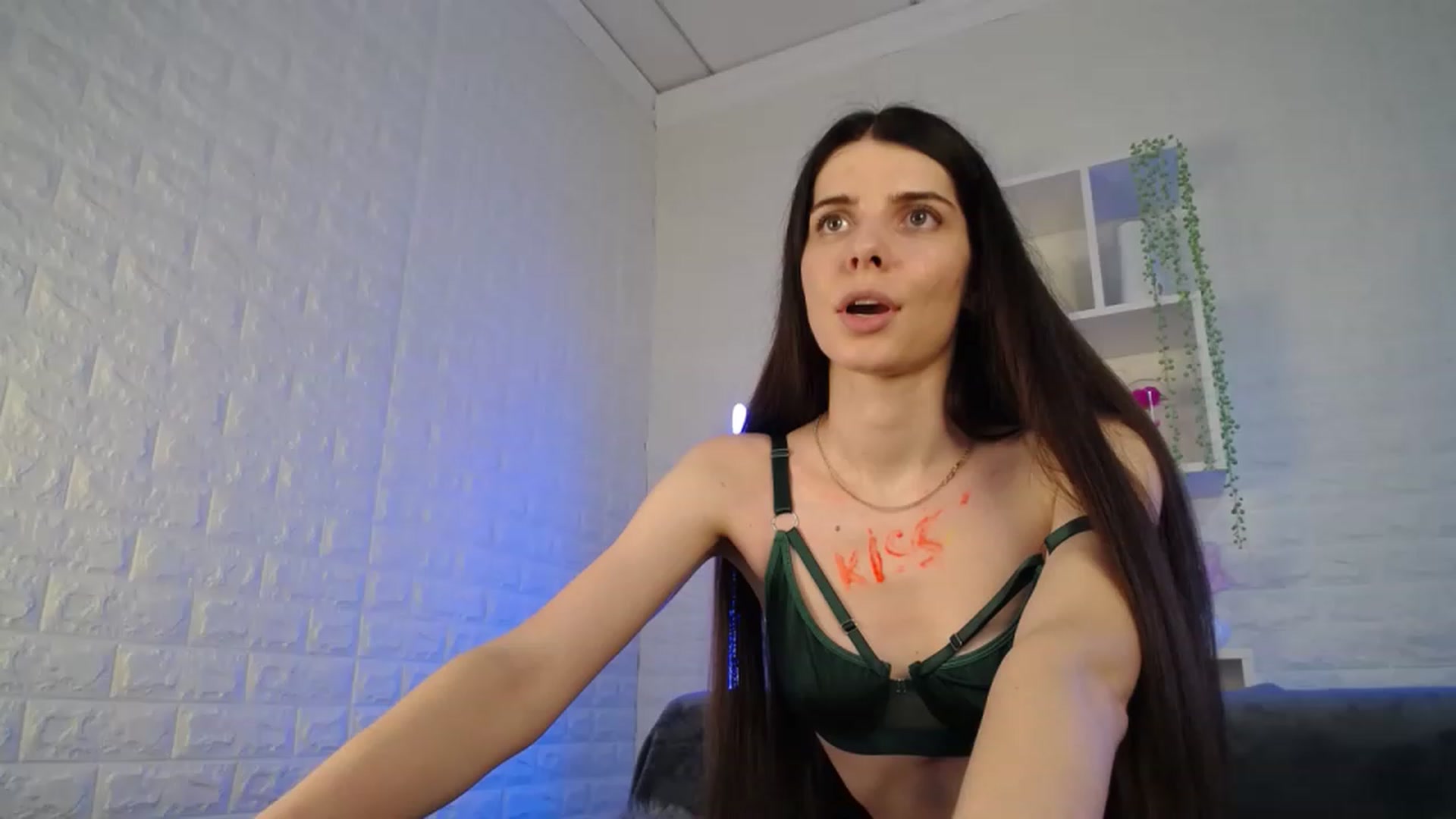 Gallery image thumbnail from SaraRich's myfreecams stream on, 06/26/2023, 12:22 image 19 of 20