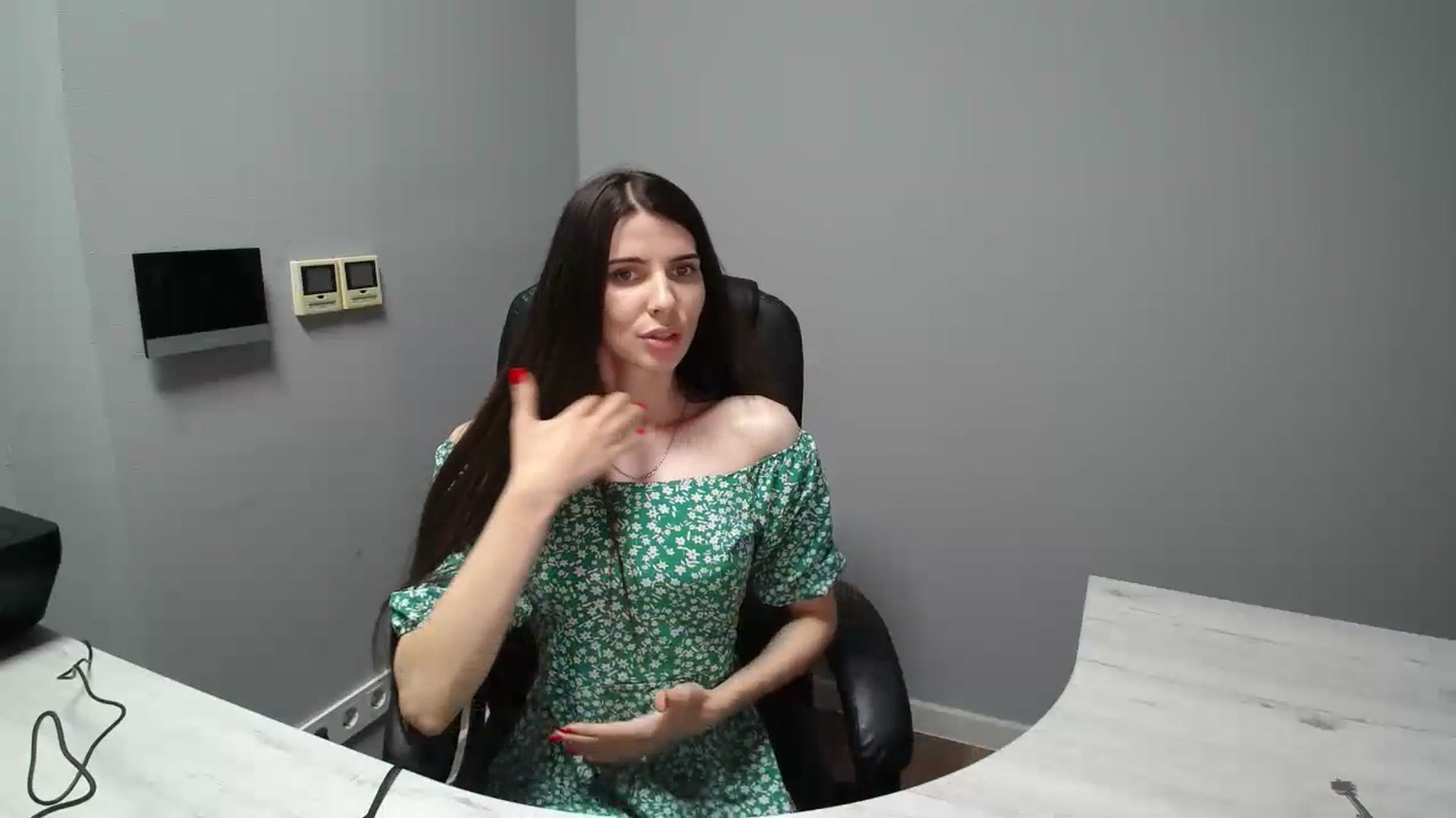 Gallery image thumbnail from SaraRich's myfreecams stream on, 07/04/2023, 11:16 image 20 of 20