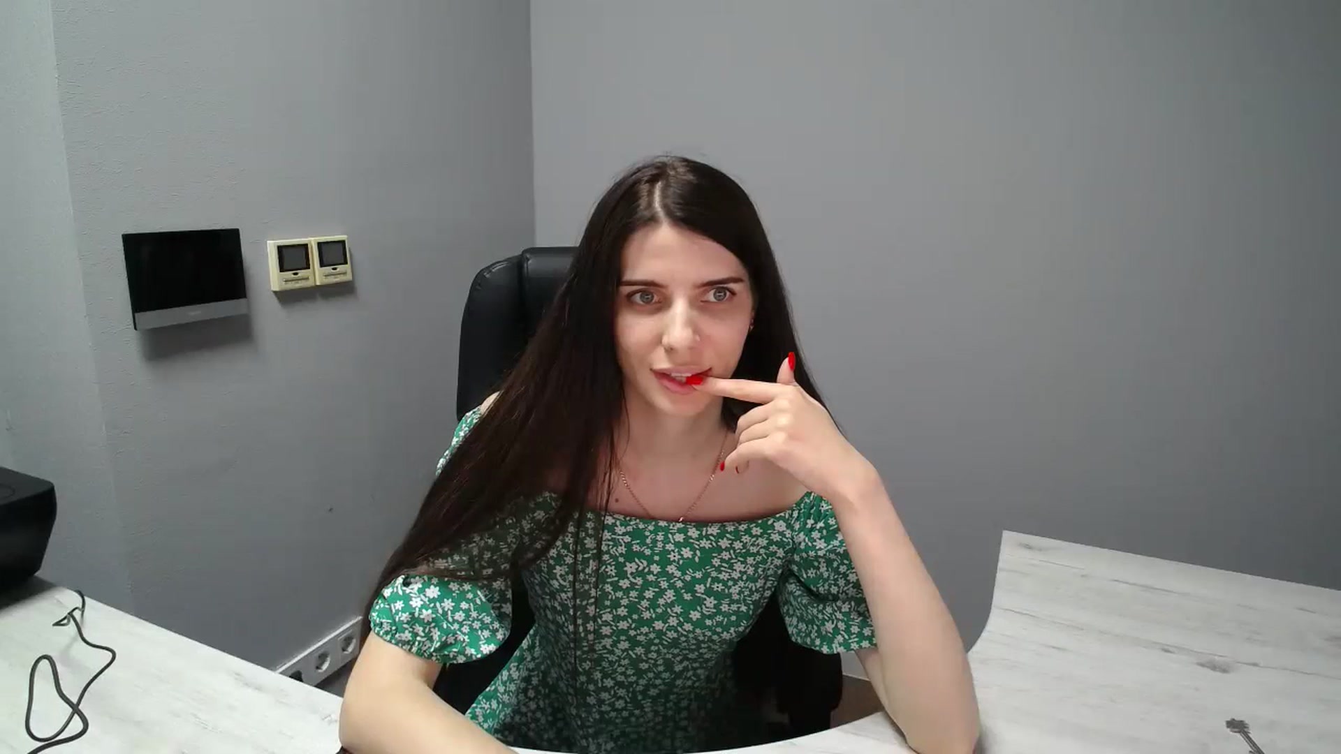 Gallery image thumbnail from SaraRich's myfreecams stream on, 07/04/2023, 11:16 image 14 of 20