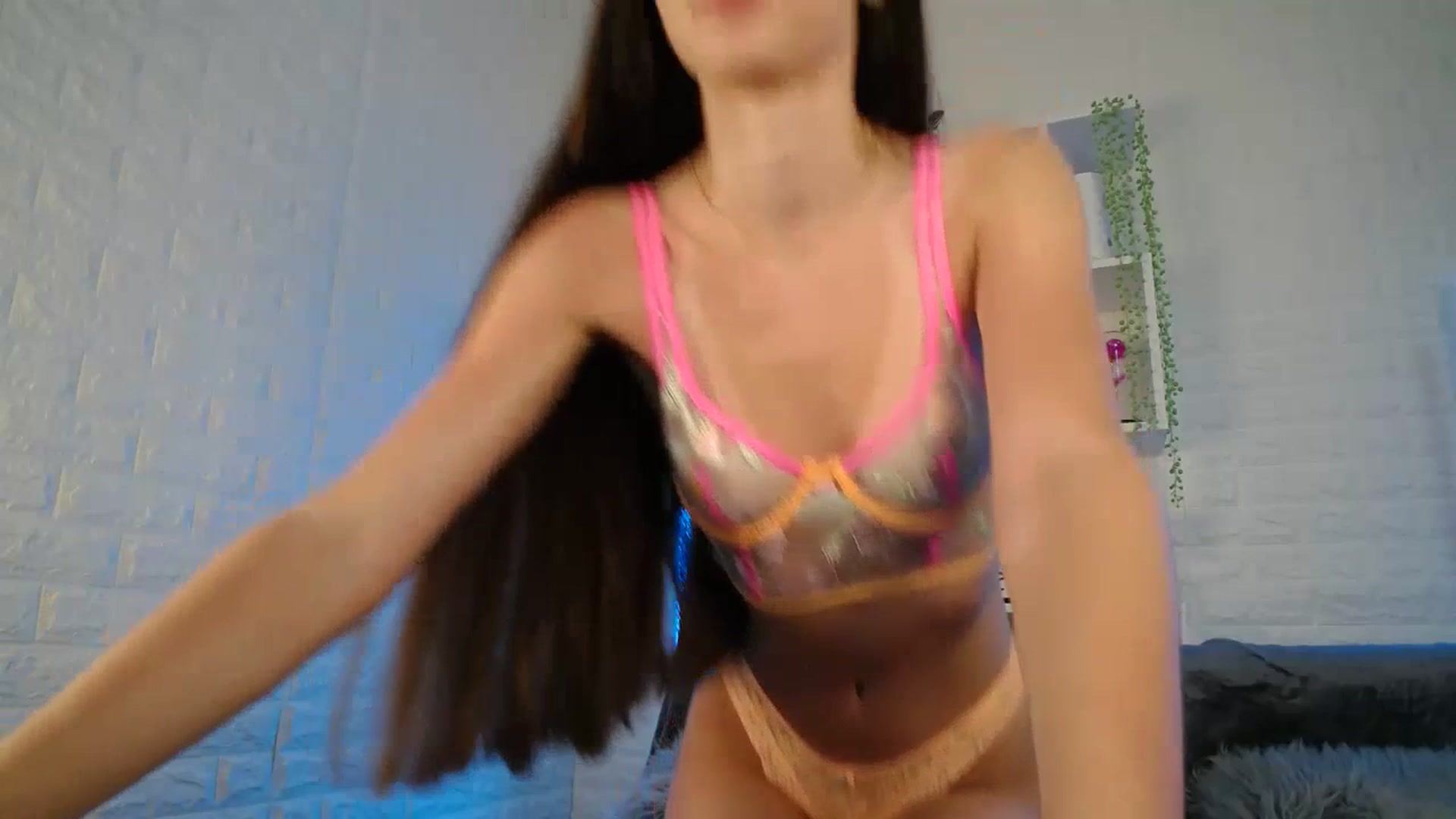 Gallery image thumbnail from SaraRich's myfreecams stream on, 07/20/2023, 09:16 image 3 of 20