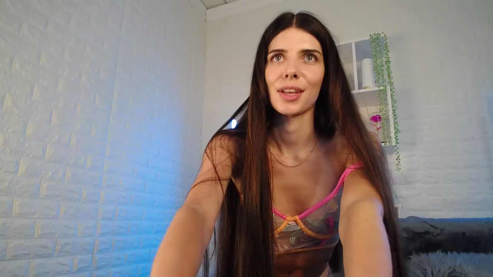 Gallery image thumbnail from SaraRich's myfreecams stream on, 07/20/2023, 09:16 image 16 of 20