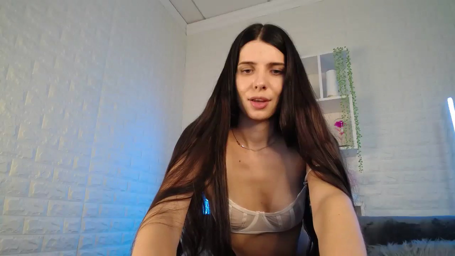 Gallery image thumbnail from SaraRich's myfreecams stream on, 07/29/2023, 09:20 image 4 of 20