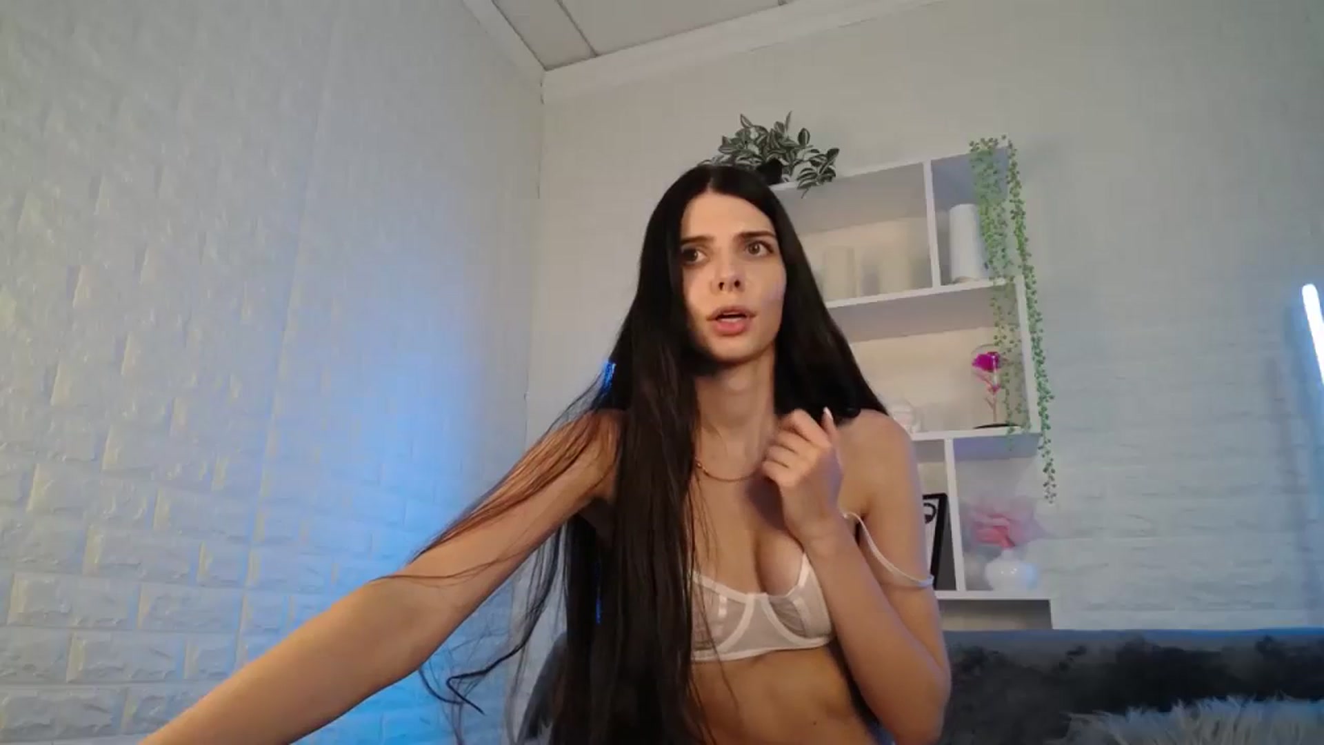Gallery image thumbnail from SaraRich's myfreecams stream on, 07/29/2023, 09:20 image 16 of 20