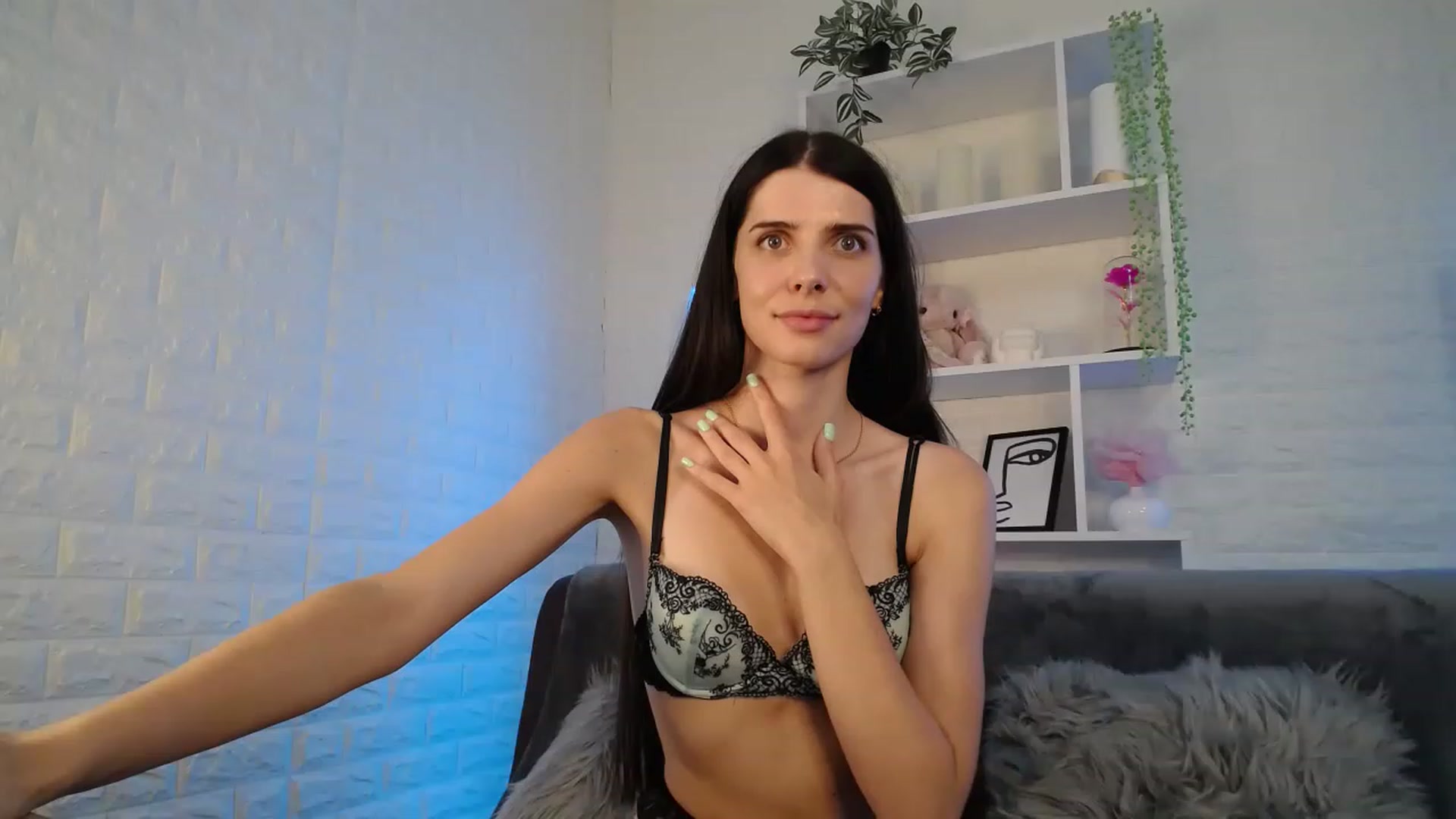 Gallery image thumbnail from SaraRich's myfreecams stream on, 08/06/2023, 10:39 image 1 of 20