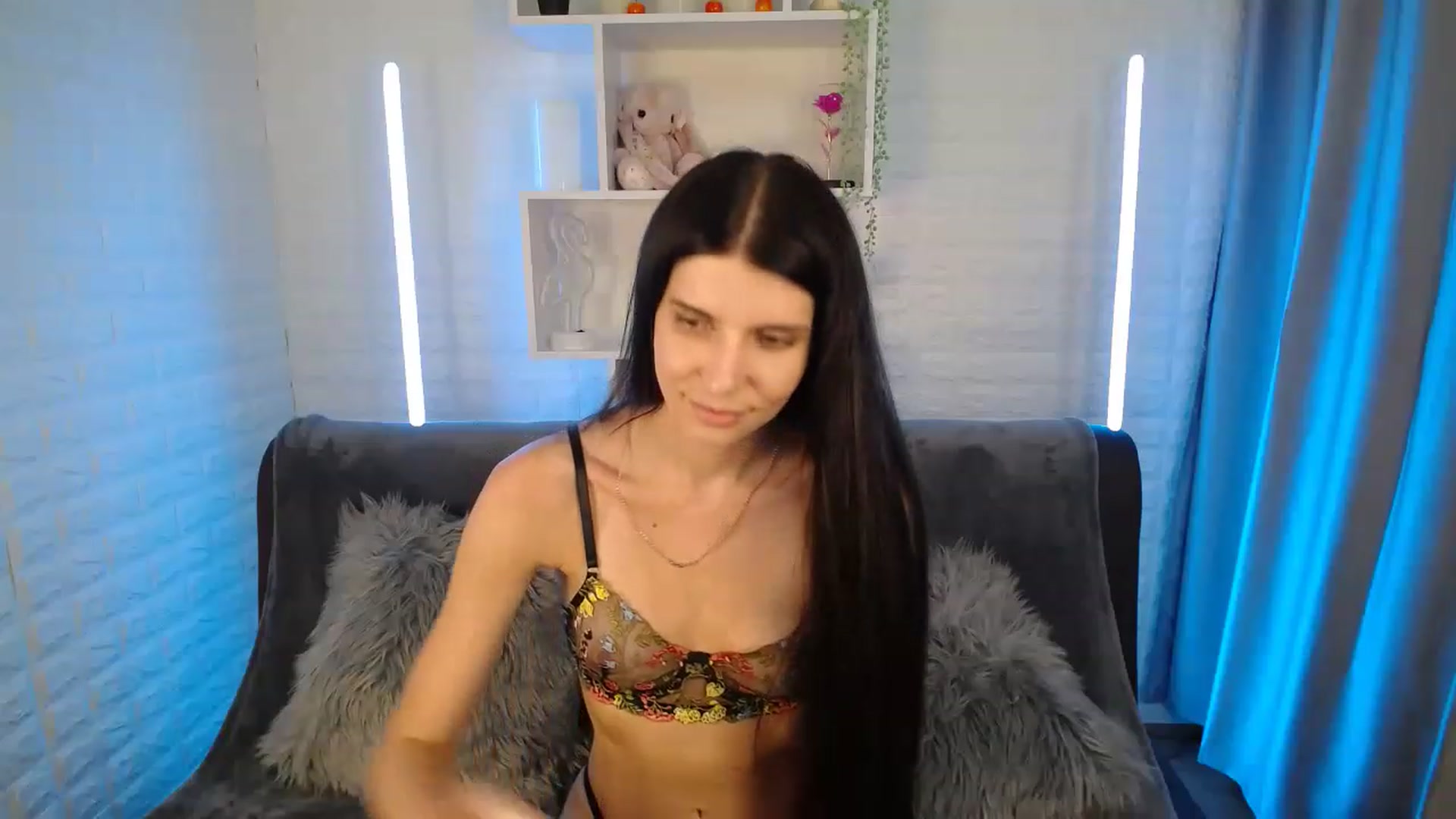 Gallery image thumbnail from SaraRich's myfreecams stream on, 08/07/2023, 11:49 image 19 of 20