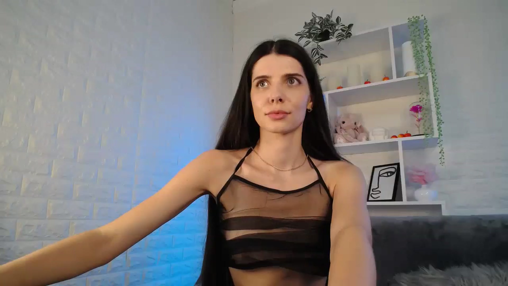 Gallery image thumbnail from SaraRich's myfreecams stream on, 08/11/2023, 10:25 image 18 of 20
