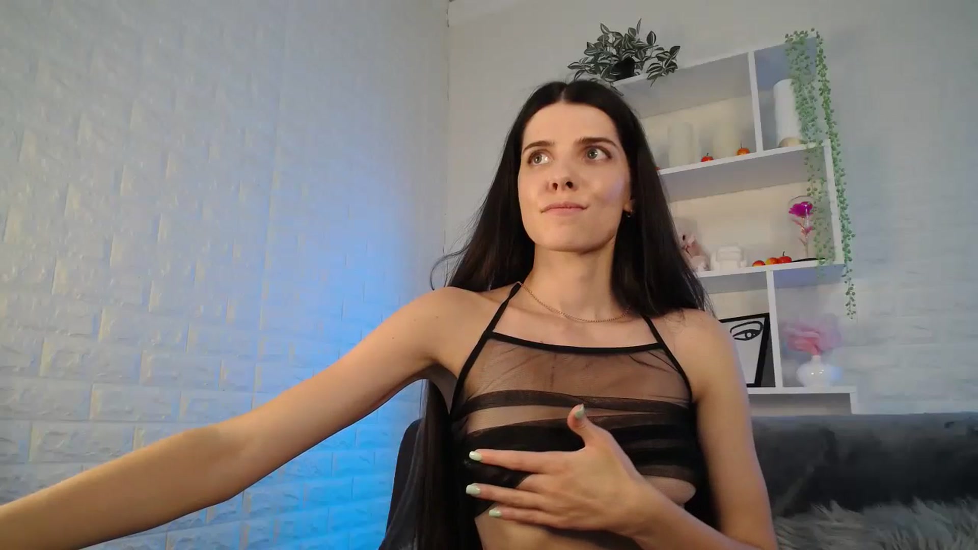 Gallery image thumbnail from SaraRich's myfreecams stream on, 08/11/2023, 10:25 image 10 of 20