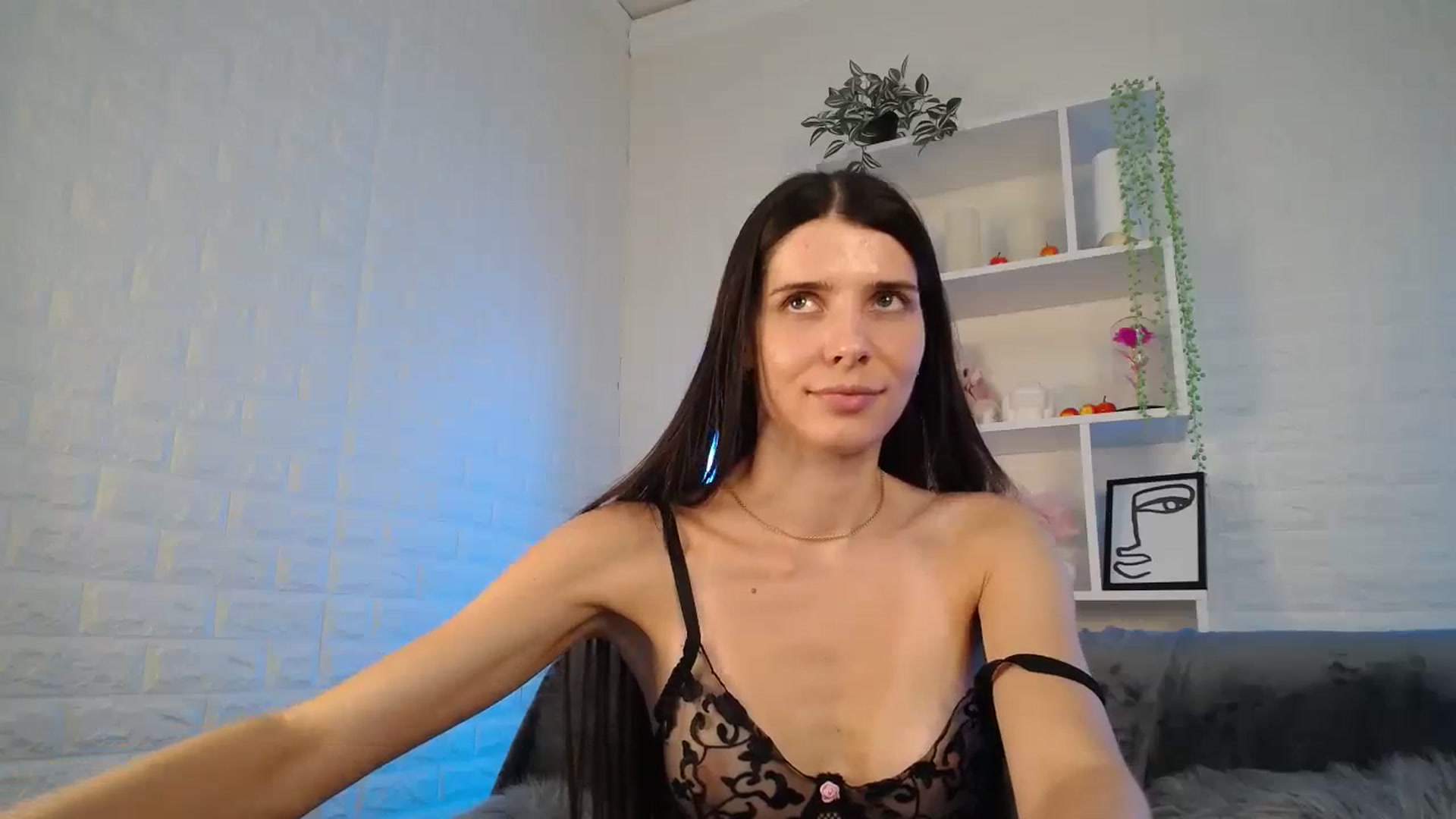 Gallery image thumbnail from SaraRich's myfreecams stream on, 08/22/2023, 13:32 image 7 of 20