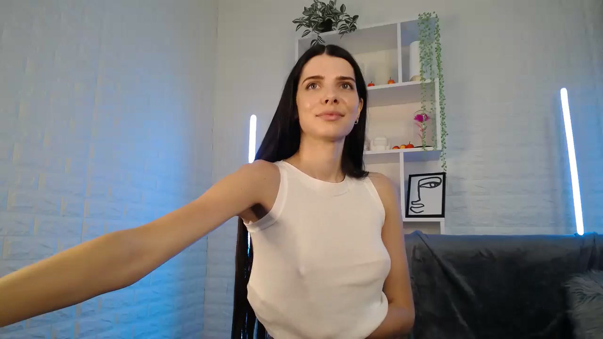 Gallery image thumbnail from SaraRich's myfreecams stream on, 08/26/2023, 10:03 image 13 of 20