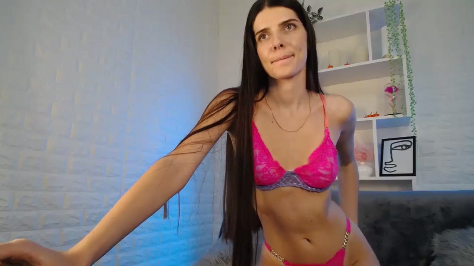Gallery image thumbnail from SaraRich's myfreecams stream on, 09/02/2023, 10:16 image 10 of 20