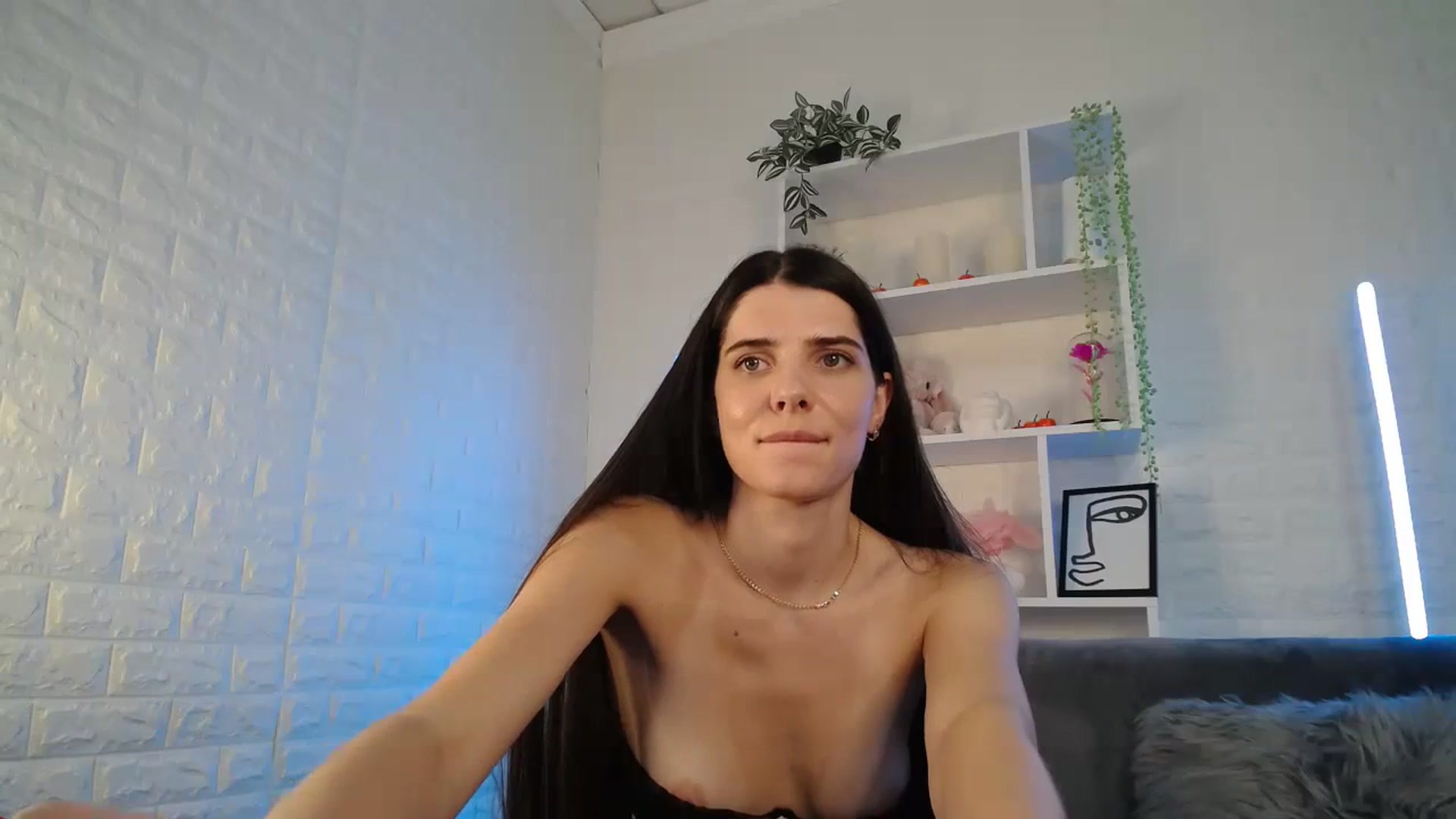 Gallery image thumbnail from SaraRich's myfreecams stream on, 09/19/2023, 12:10 image 12 of 20