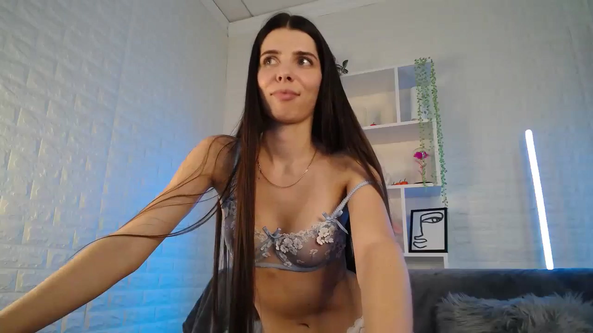 Gallery image thumbnail from SaraRich's myfreecams stream on, 09/20/2023, 11:17 image 12 of 20