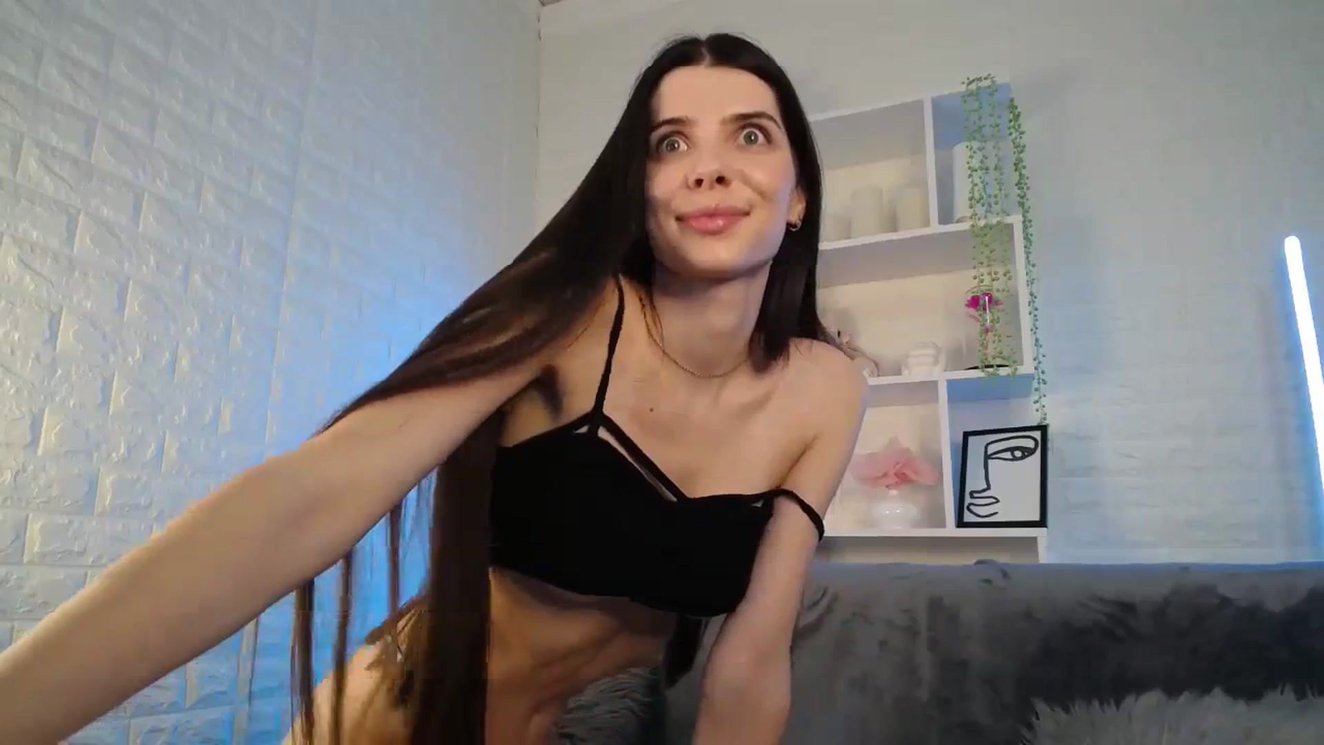 Gallery image thumbnail from SaraRich's myfreecams stream on, 11/10/2023, 09:59 image 17 of 20