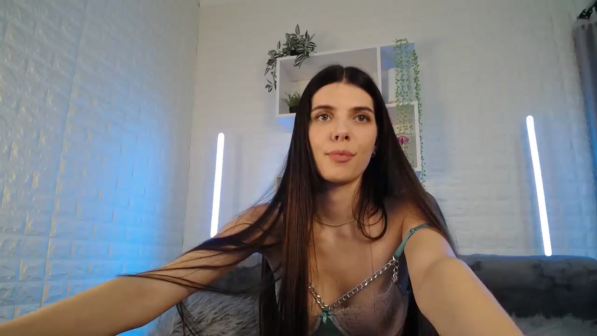 Gallery image thumbnail from SaraRich's myfreecams stream on, 11/14/2023, 11:52 image 5 of 20