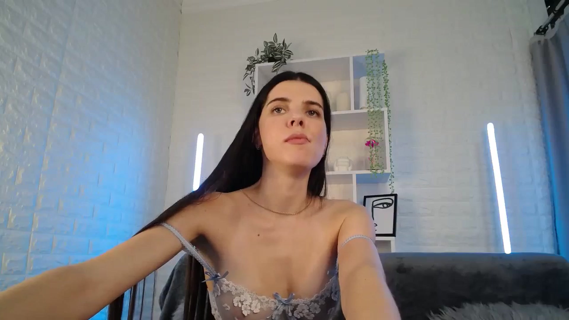 Gallery image thumbnail from SaraRich's myfreecams stream on, 11/18/2023, 11:19 image 20 of 20