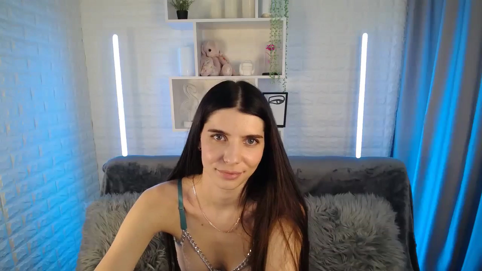 Gallery image thumbnail from SaraRich's myfreecams stream on, 11/26/2023, 13:31 image 2 of 20