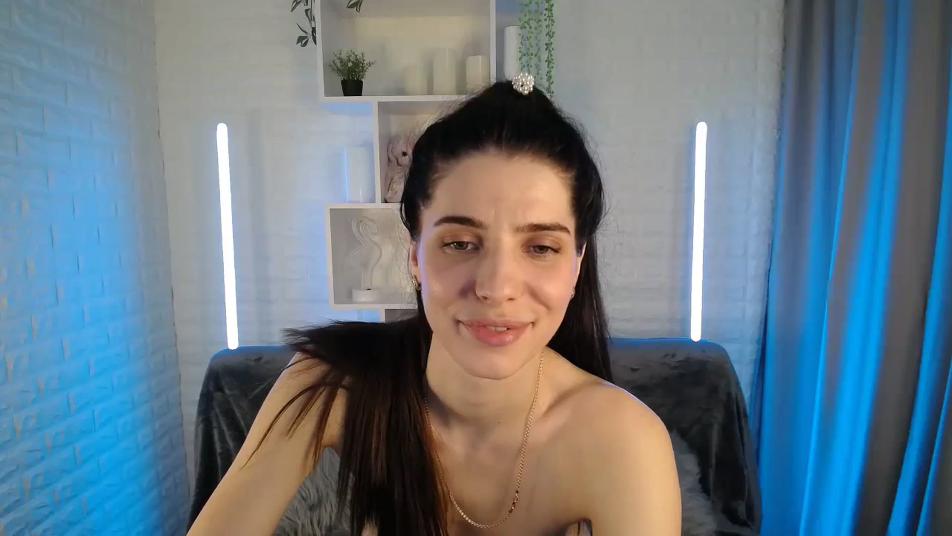 Gallery image thumbnail from SaraRich's myfreecams stream on, 11/29/2023, 10:40 image 19 of 20
