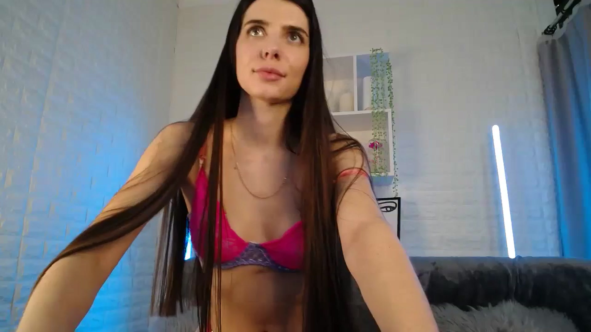 Gallery image thumbnail from SaraRich's myfreecams stream on, 12/06/2023, 13:02 image 20 of 20