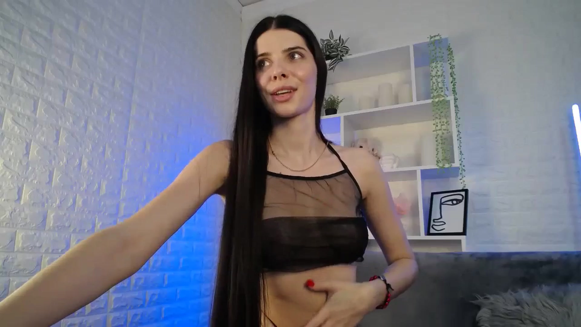 Gallery image thumbnail from SaraRich's myfreecams stream on, 12/25/2023, 10:32 image 16 of 20