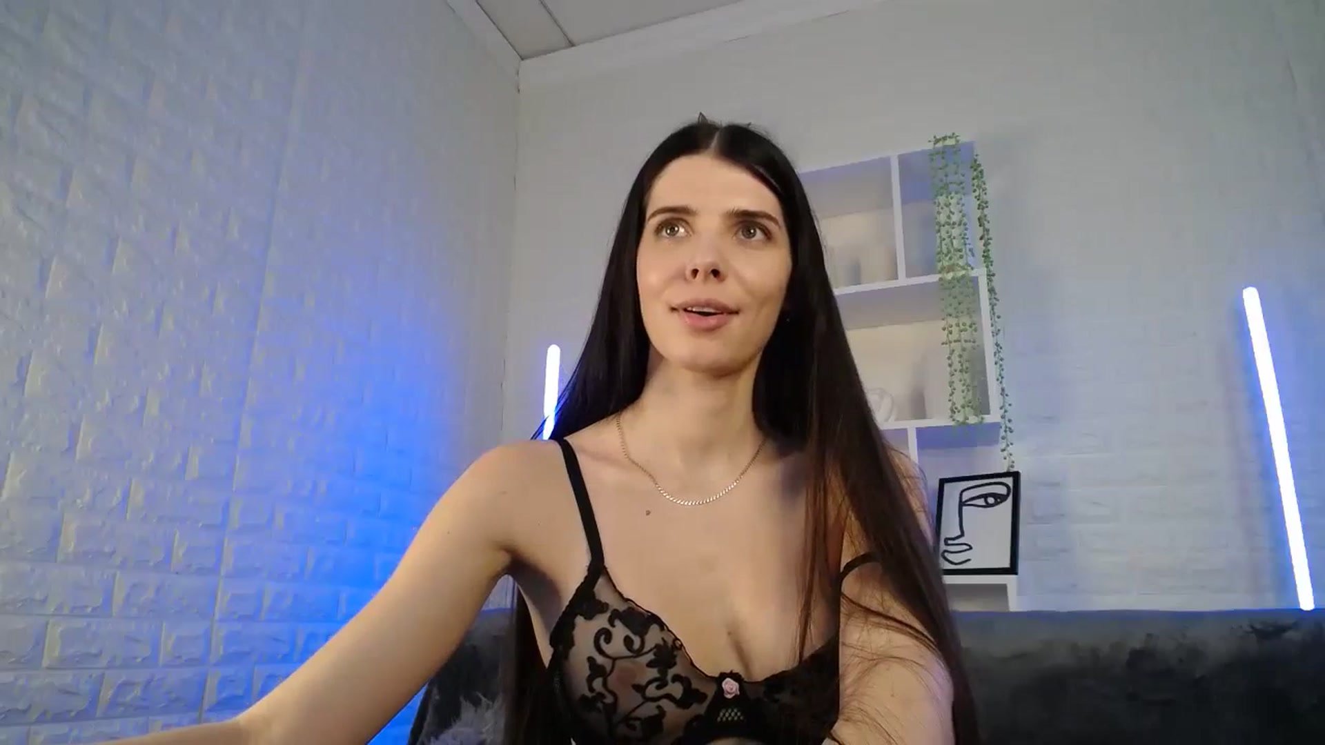 Gallery image thumbnail from SaraRich's myfreecams stream on, 01/05/2024, 13:02 image 11 of 20