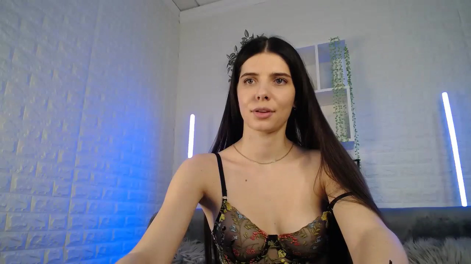 Gallery image thumbnail from SaraRich's myfreecams stream on, 01/24/2024, 13:44 image 16 of 20