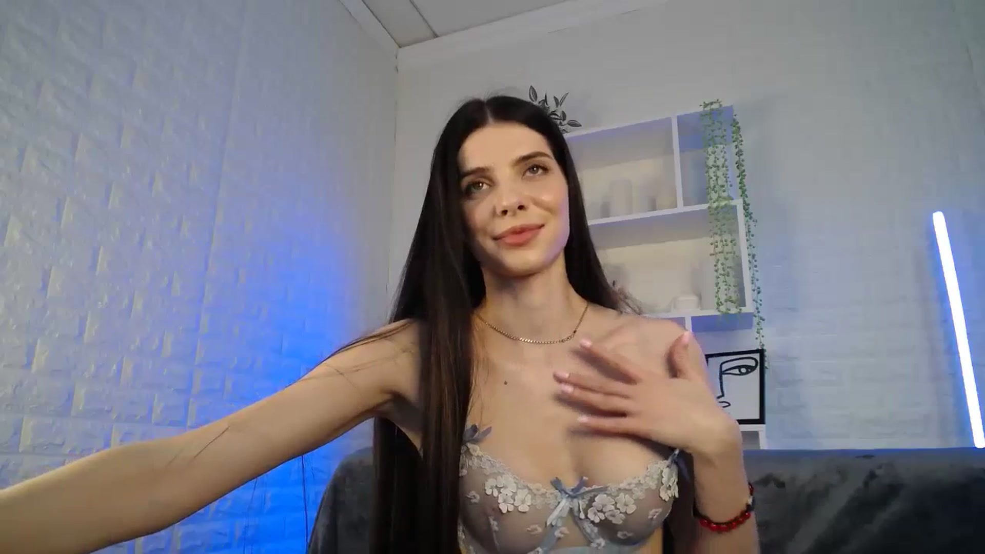 Gallery image thumbnail from SaraRich's myfreecams stream on, 01/26/2024, 11:01 image 3 of 20